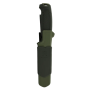 Lähivõte, mis näitab Morakniv Click-On Mount kinnitusmehhanismi lukustatuna rohelise noatupe külge.