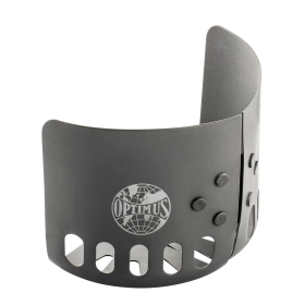 Stuudiofoto anodeeritud alumiiniumist Optimus Clip-On tuulekaitsest.