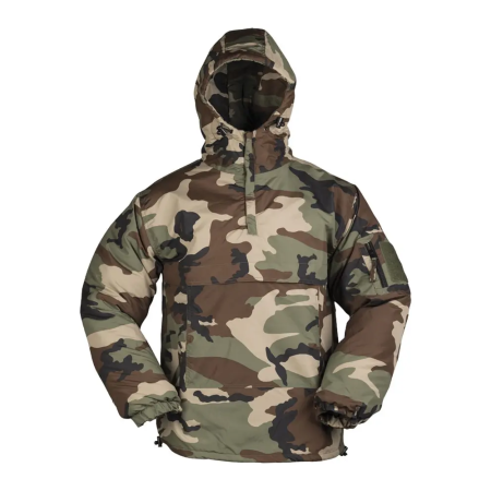 Mil-Tec fliisvoodriga anorak, Woodland laiguga — eestvaade.